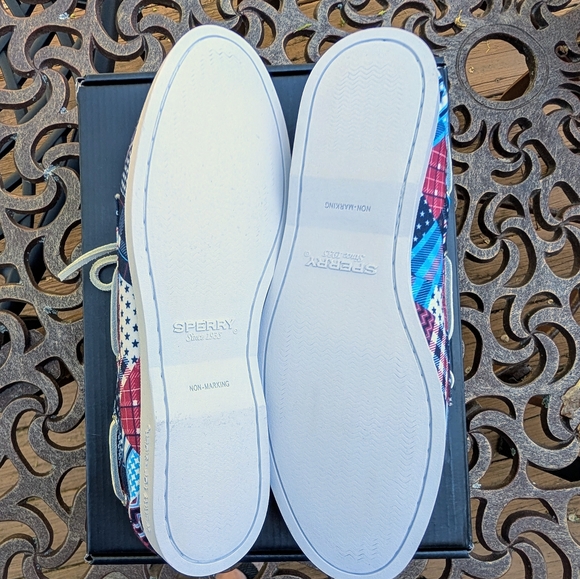 Sperry Americana Boat Shoes - Picture 4 of 11